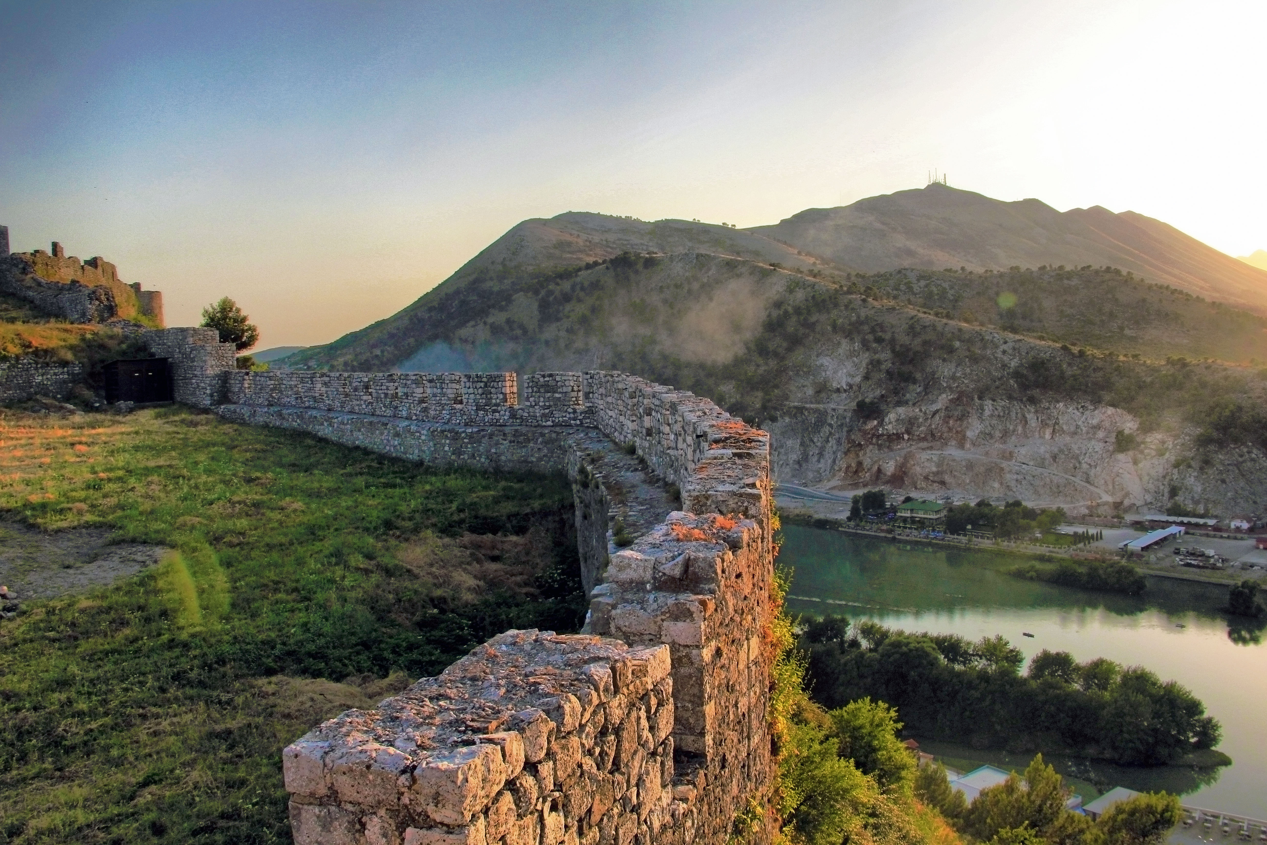 View of the fortifications of [[Rozafa Castle