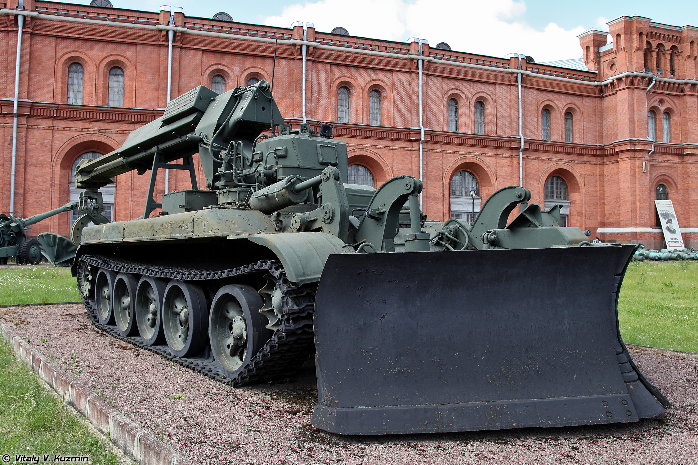 музей военной техники в санкт петербурге