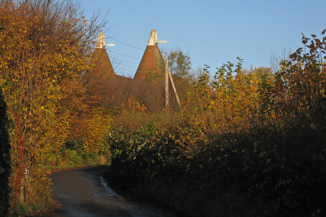 File:Tunstall Farm Oast, Mountfield Lane, Mountfield, East Sussex - geograph.org.uk - 1042323.jpg