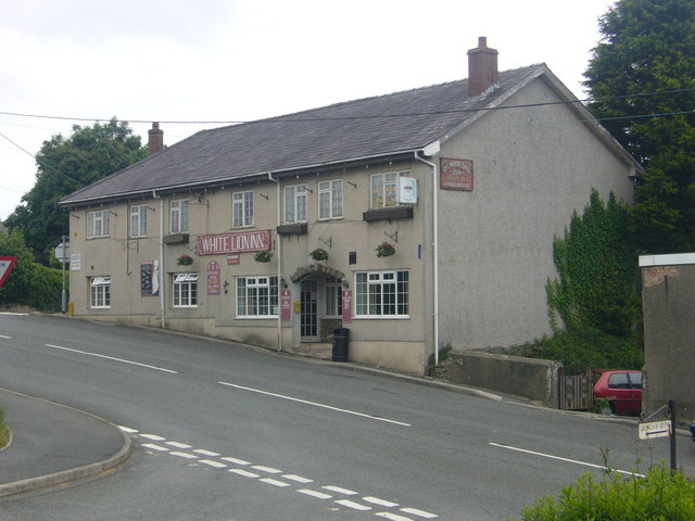 File:White Lion Inn - geograph.org.uk - 472557.jpg