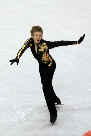 File:2009 Skate America Men - Kevin REYNOLDS - 2416a.jpg