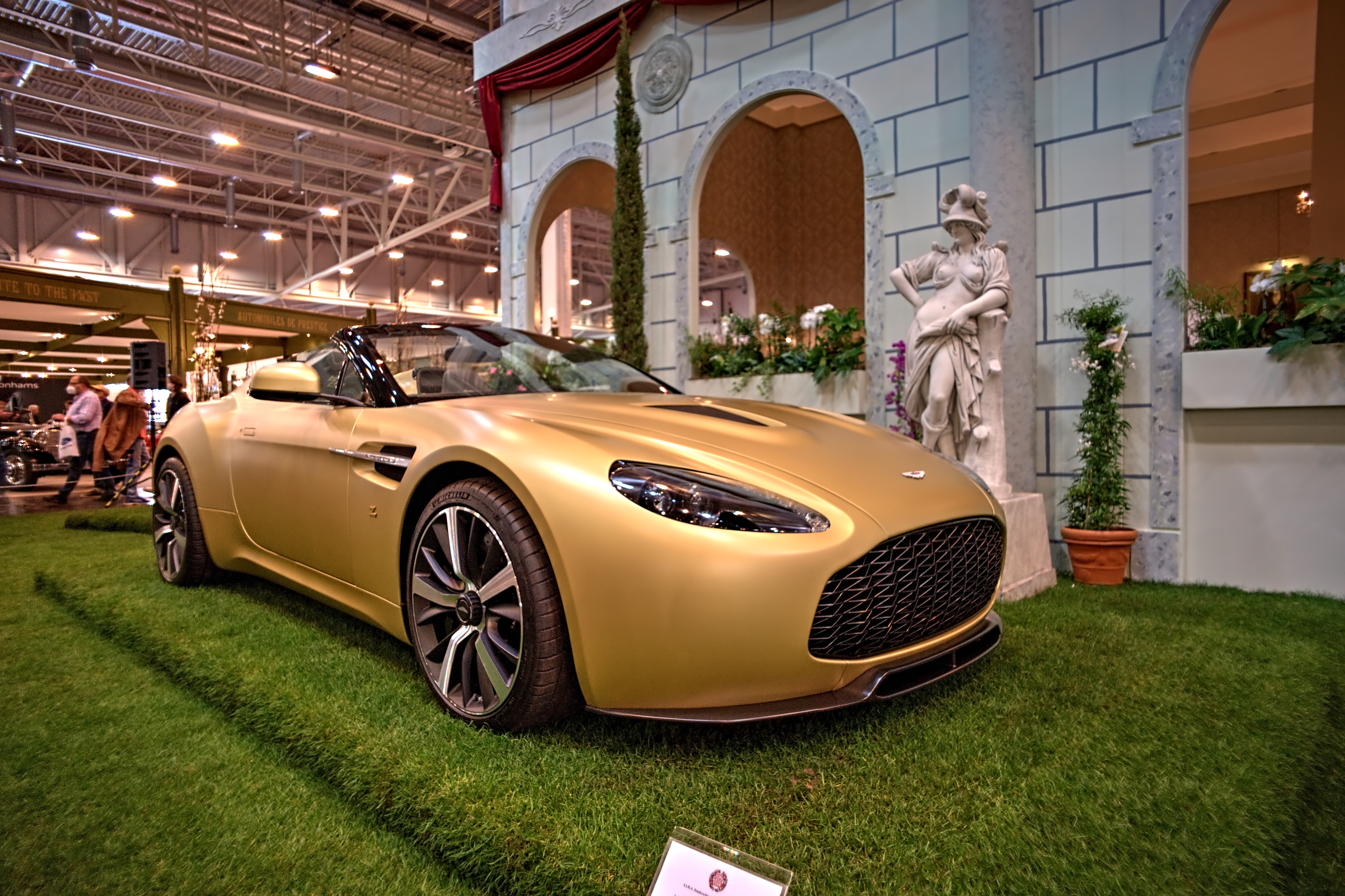 Aston Martin v12 Zagato