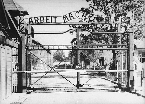 File:Auschwitz gate in 1945.jpeg