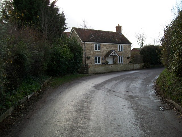 File:Bowden Cottage - geograph.org.uk - 1595327.jpg