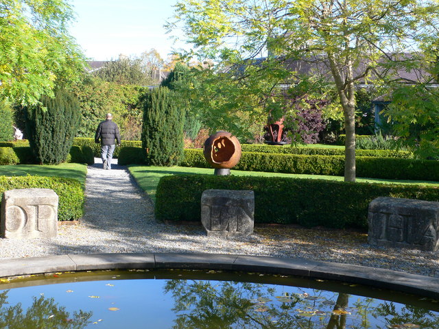 File:Butler House gardens, Kilkenny - geograph.org.uk - 1537832.jpg