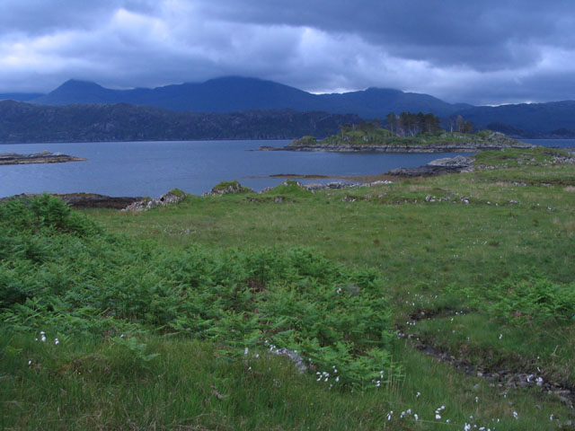 File:Eilean nan Cabar - geograph.org.uk - 230178.jpg