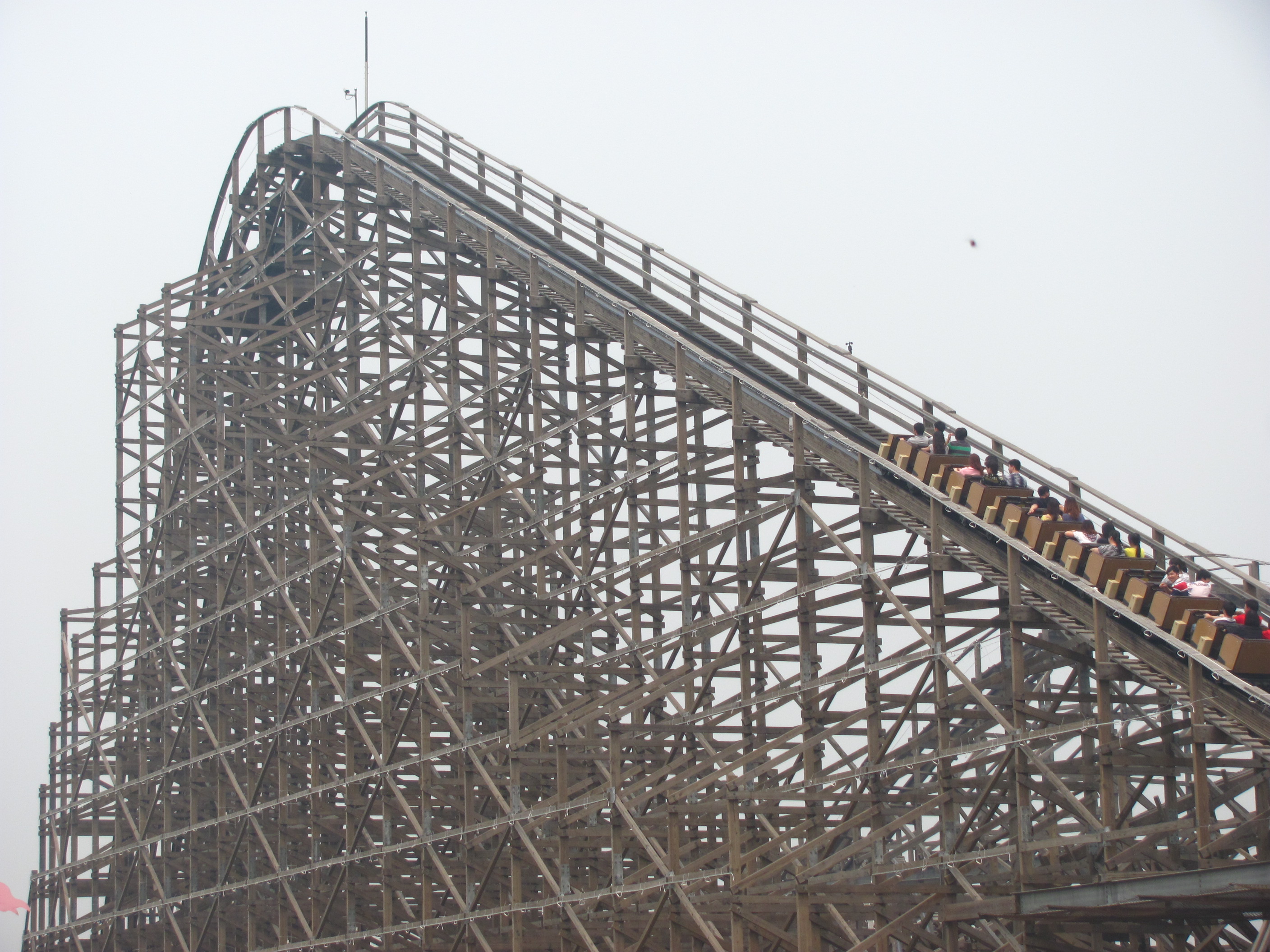 Wooden Coaster - Fireball - Wikipedia