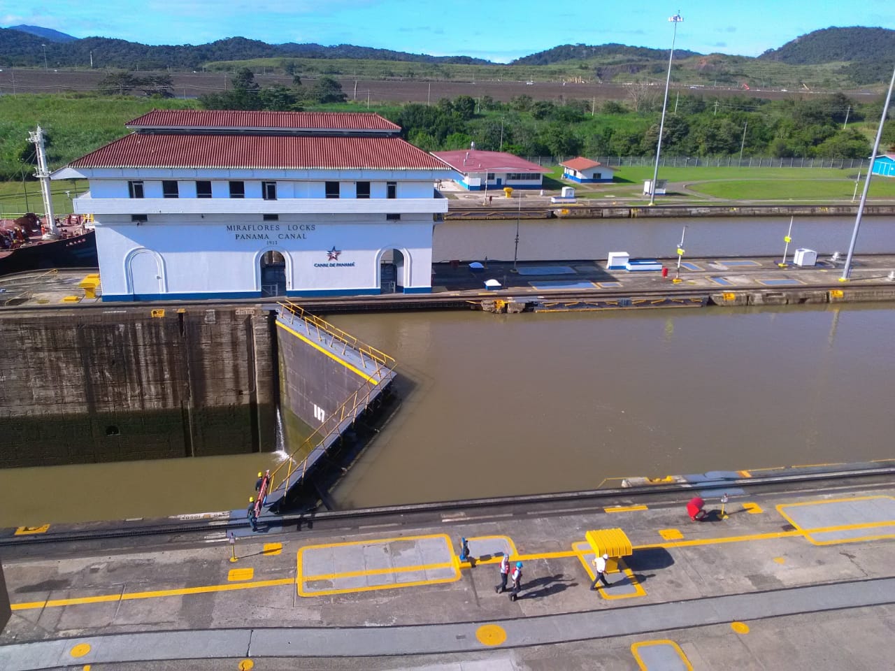 Cuántos kilómetros tiene el canal de panamá