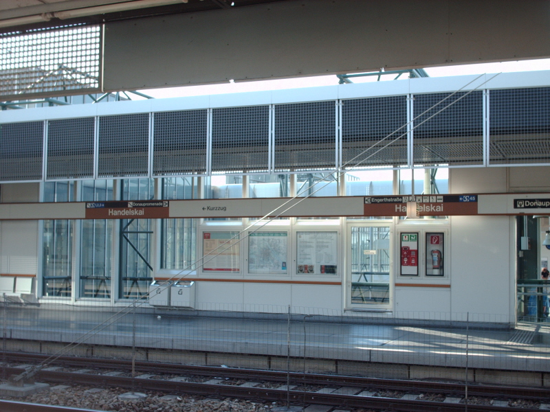 File:Handelskai-U-Bahn1.JPG