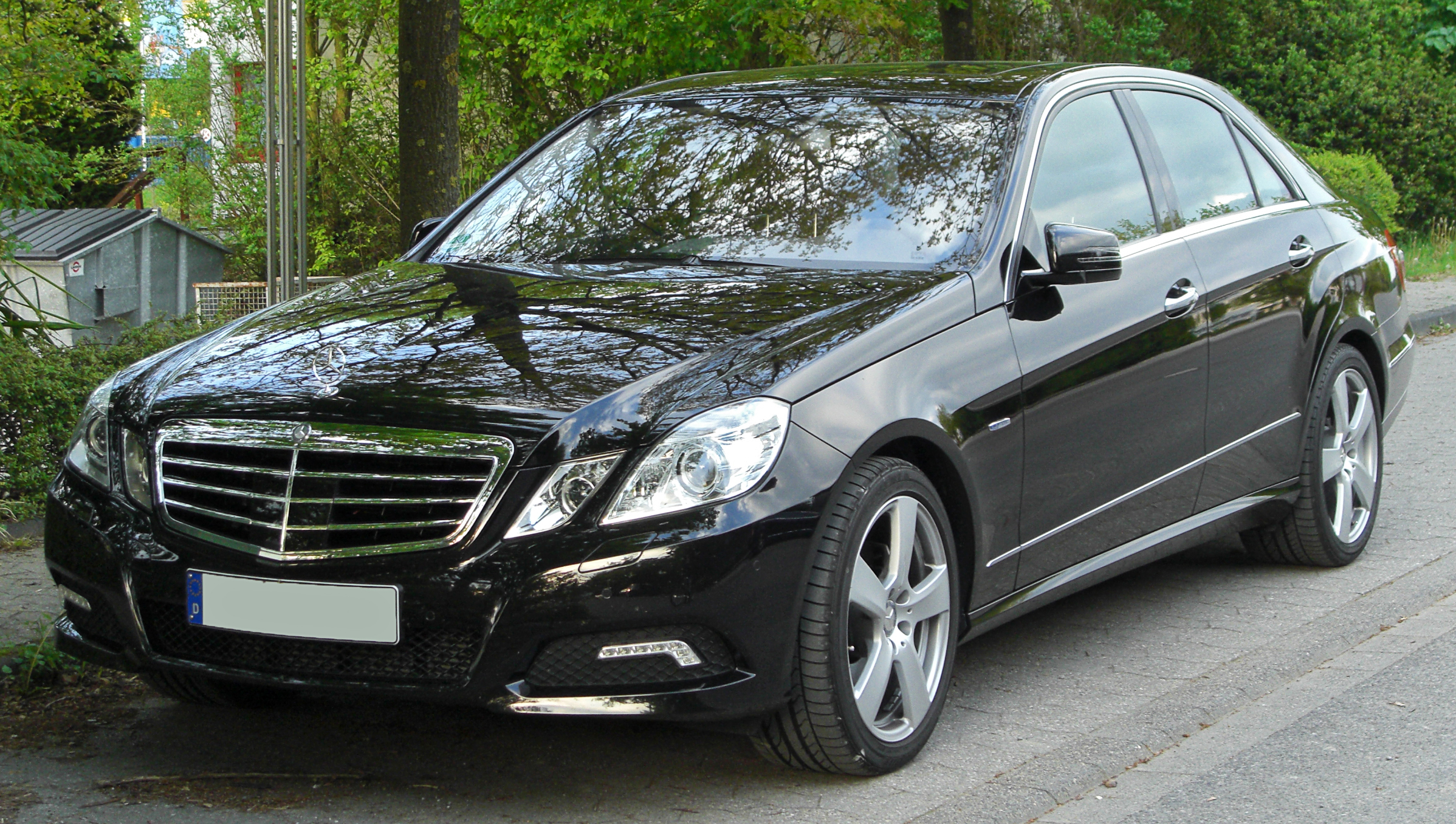 Куплю мерседес 2011. Мерседес Бенц е 250. Мерседес w212 e250. Mercedes Benz e250 w212. Мерседес Бенц e250.