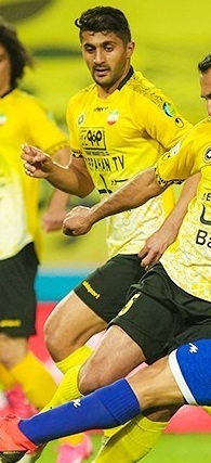 IRNA English - Sepahan, Padideh playing football