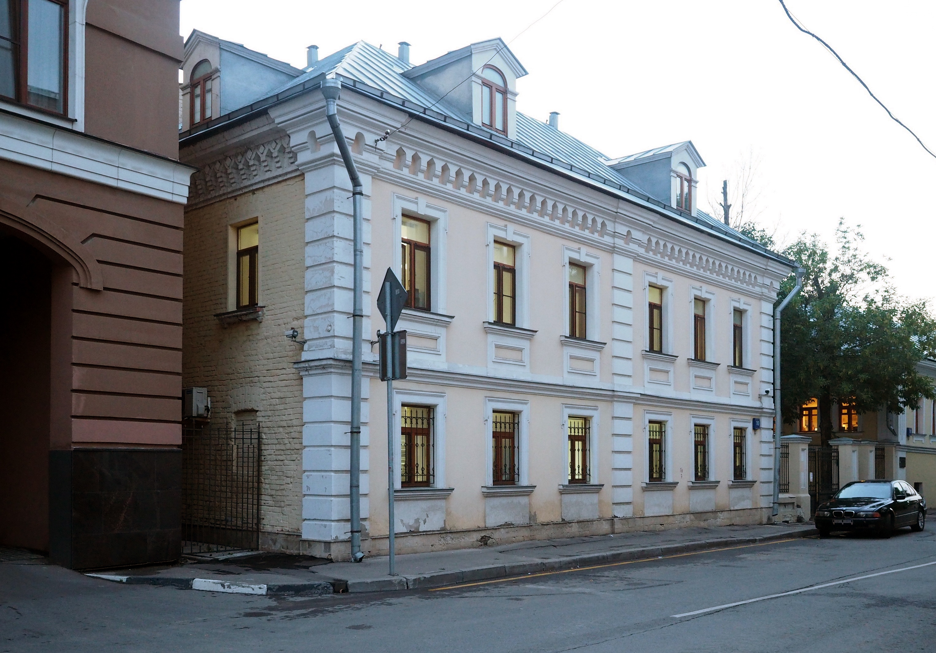 Палаты Голицыных в Москве. Усадьба Голицыных в Кривоколенном переулке. Палаты Голицыных. Главный дом усадьбы Голицыных Кривоколенный пер., 10, стр. 1 отзывы.