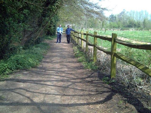 File:Pathway by the river Darent - geograph.org.uk - 412586.jpg