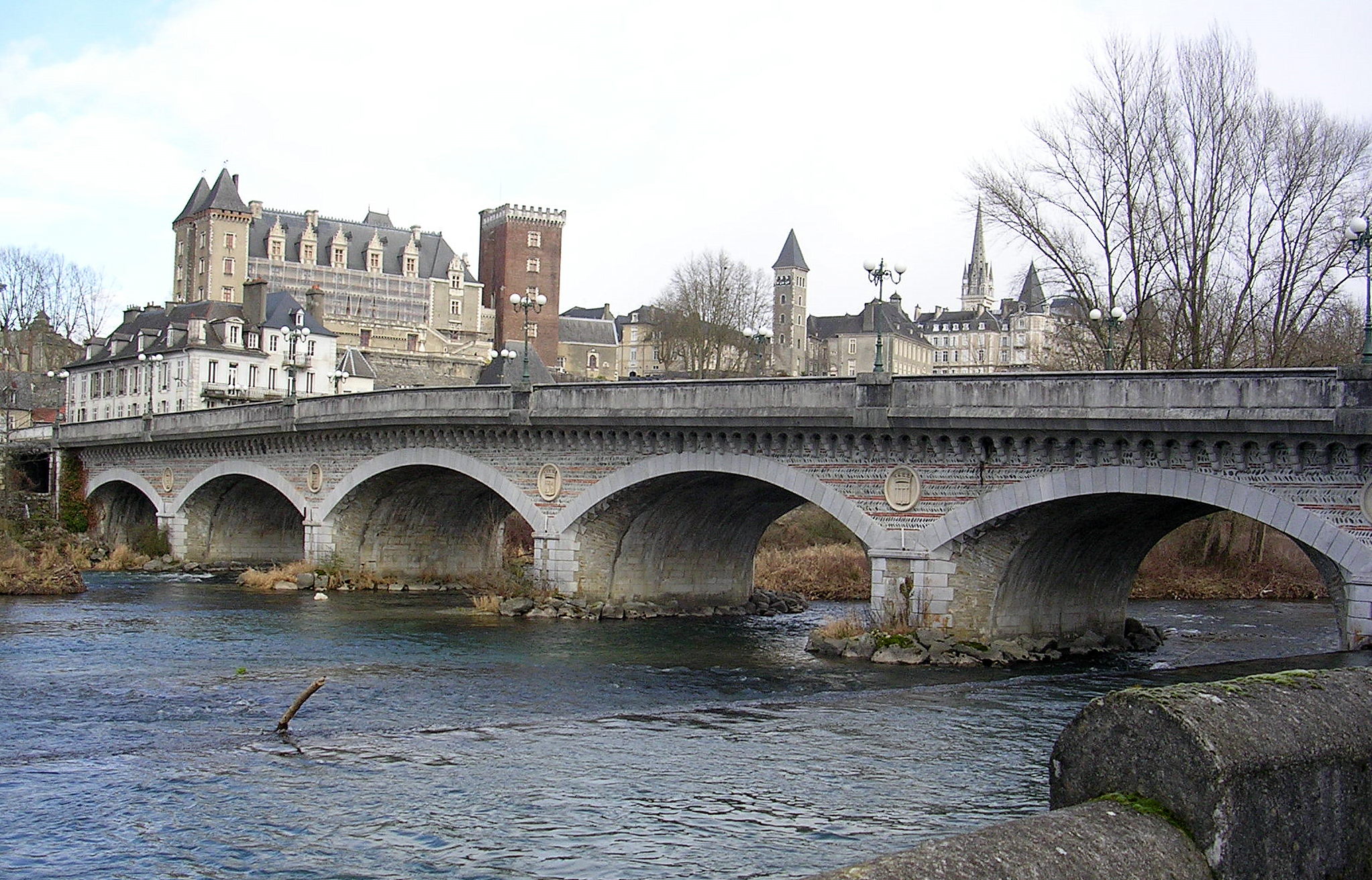 The château seen from the banks of the [[Gave de Pau