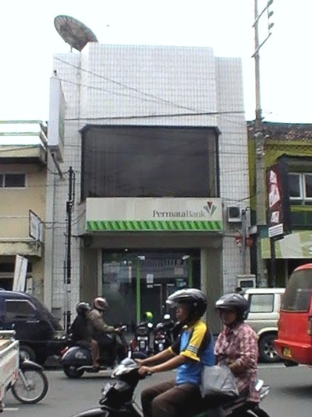 File:Permata Bank, A Yani, Kepanjen - panoramio.jpg