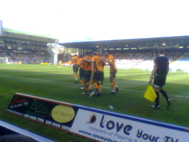 File:Plymouth goal celebration.jpg