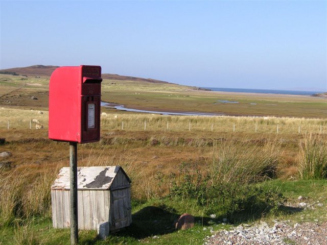 File:Postbox, Achnahaird, near Achiltibuie - geograph.org.uk - 666480.jpg