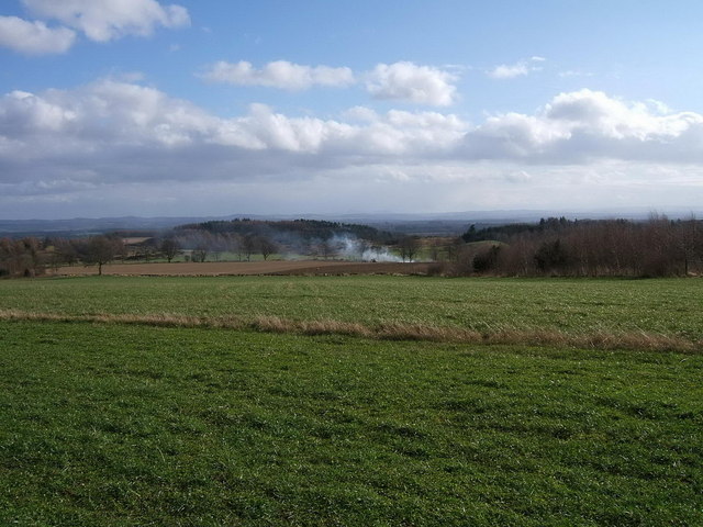 File:View to the South towards Perth - geograph.org.uk - 364202.jpg