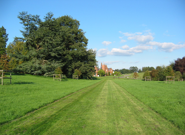 View towards Combermere Abbey cottages - geograph.org.uk - 234870