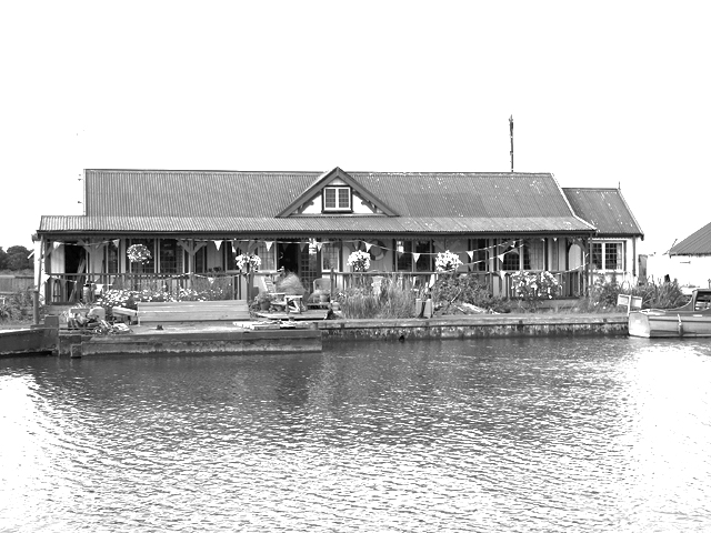 File:1930s bungalow beside the River Thurne - geograph.org.uk - 4618475.jpg