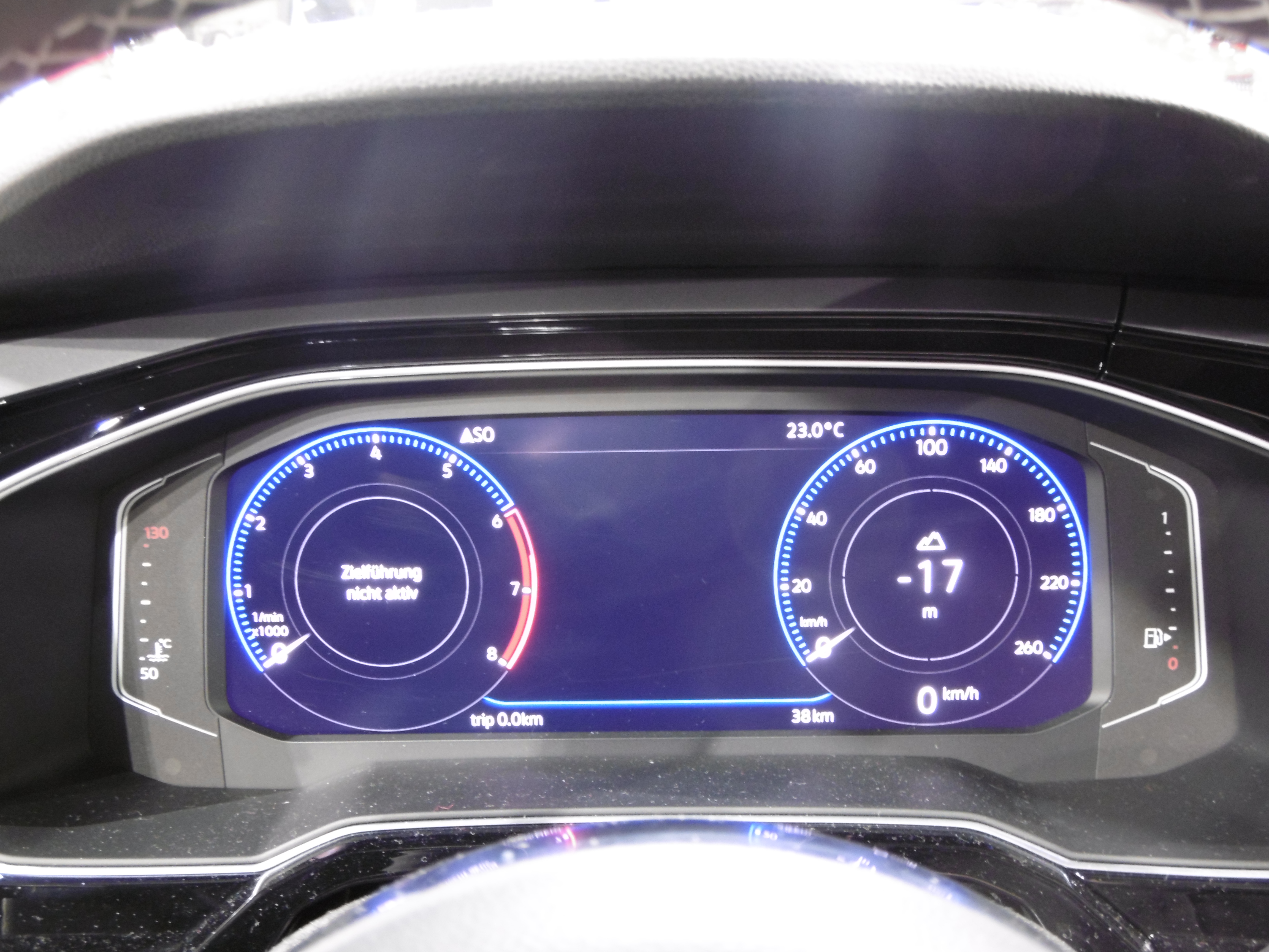 File:Active Info Display in VW Polo VI - Vienna Autoshow 2018.jpg -  Wikimedia Commons
