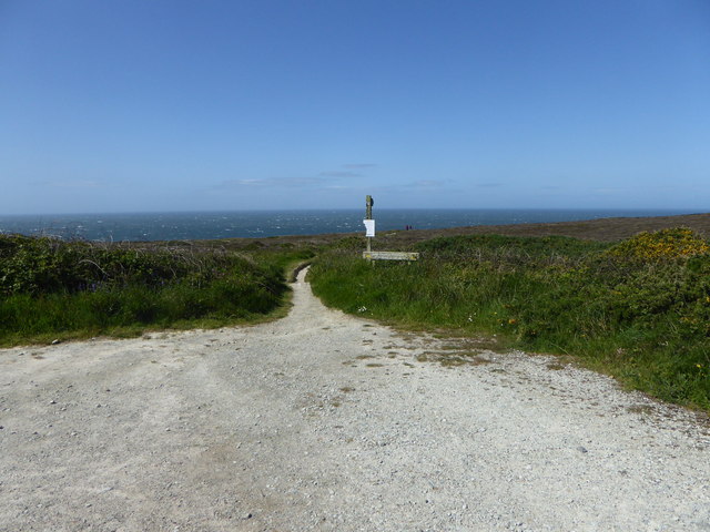 File:Anglesey Coast Path - geograph.org.uk - 4525081.jpg