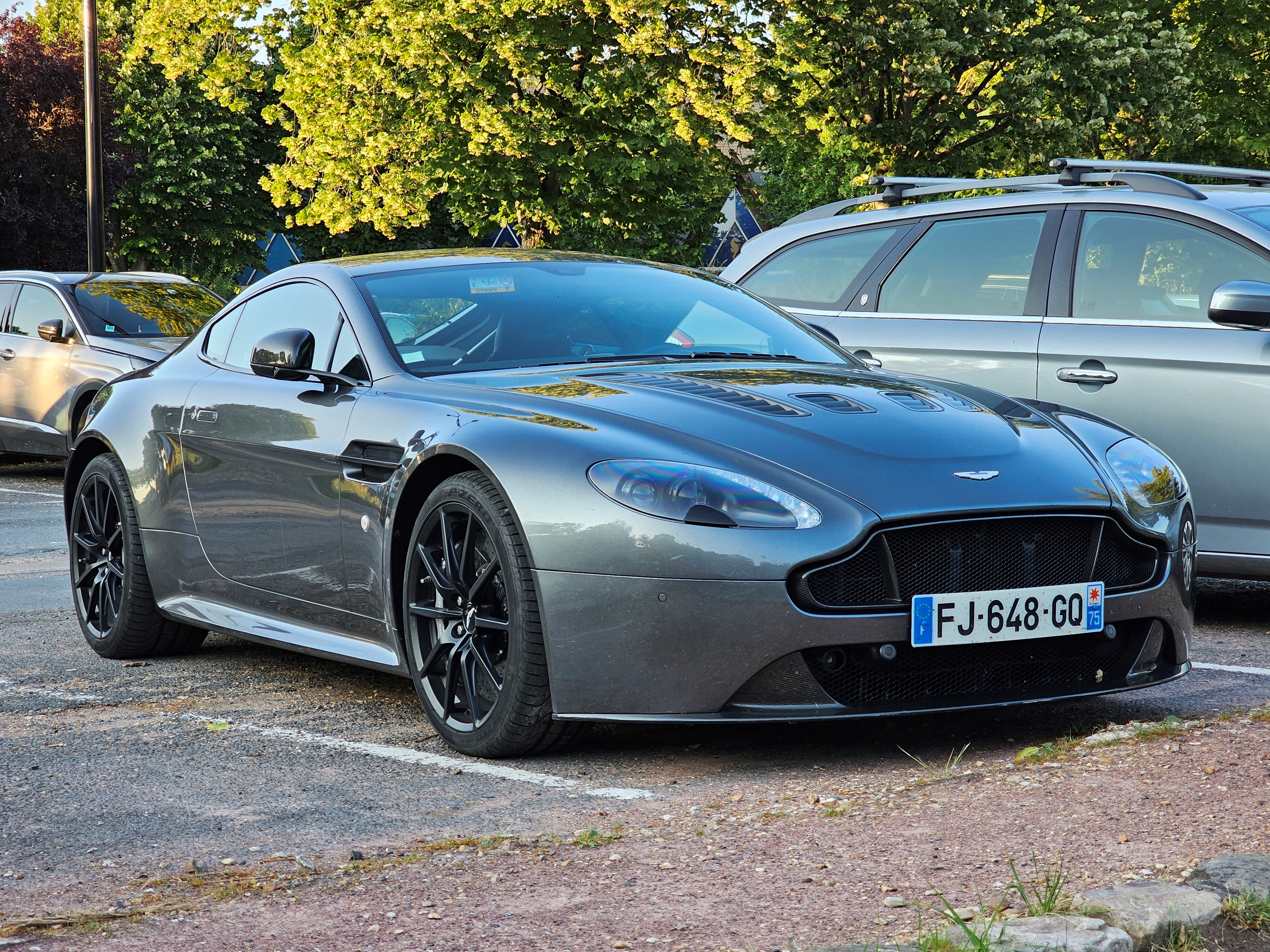 v12 vantage urban road