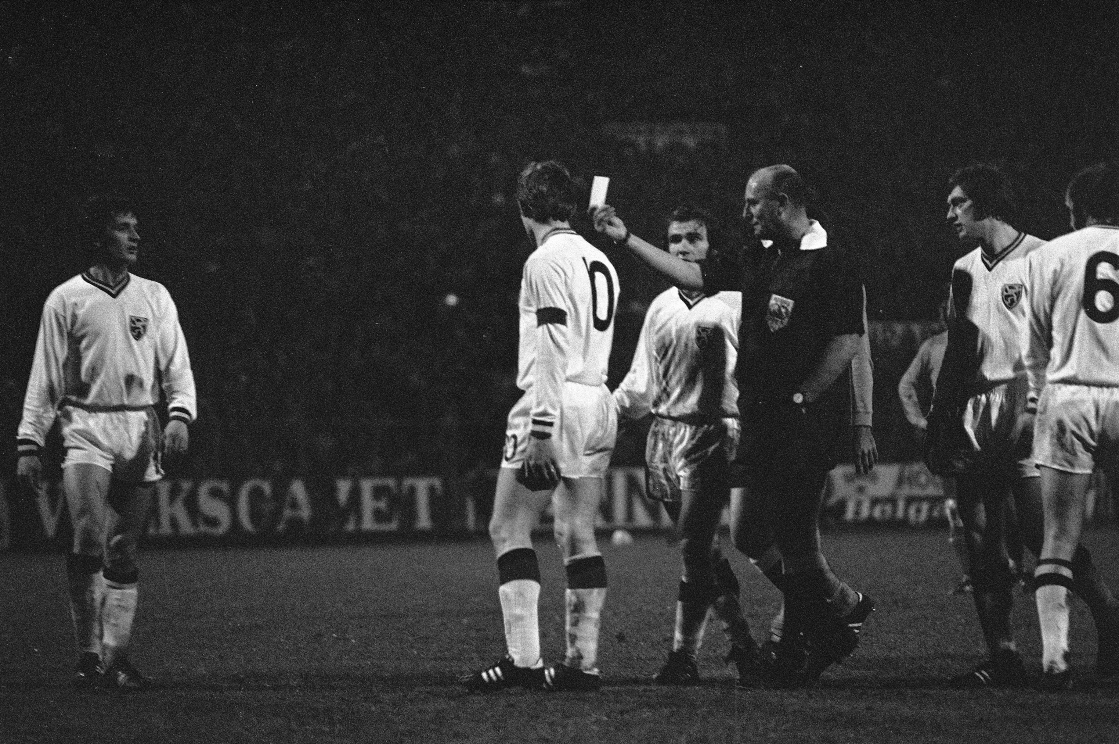 Geel voor Van Himst, België – Nederland 0-0, 19 november 1972