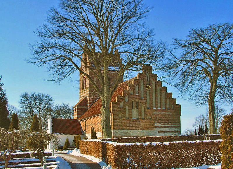 File:Borup Kirke (Køge).jpg