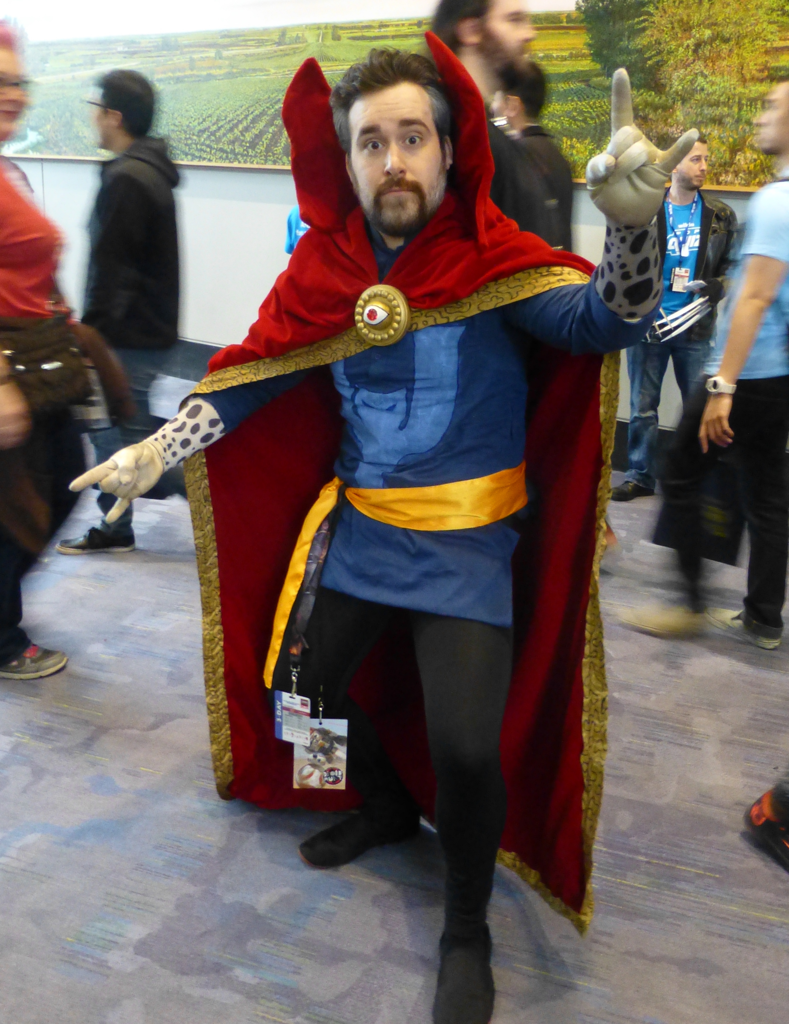 File:C2E2 2015 - Doctor Strange (17306433015).jpg - Wikipedia