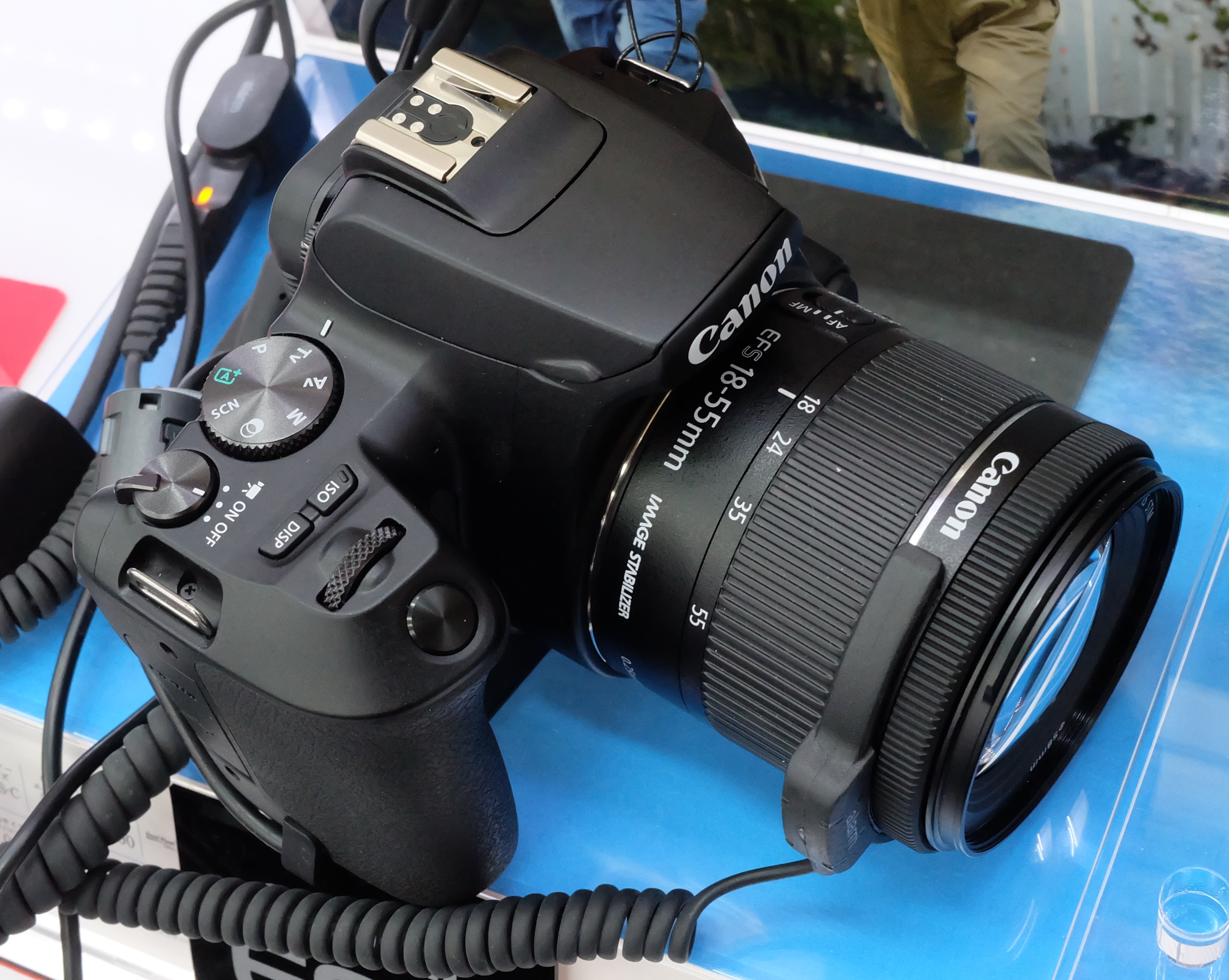 File:Canon EOS Kiss X10 11 May 2019g.jpg - Wikimedia Commons