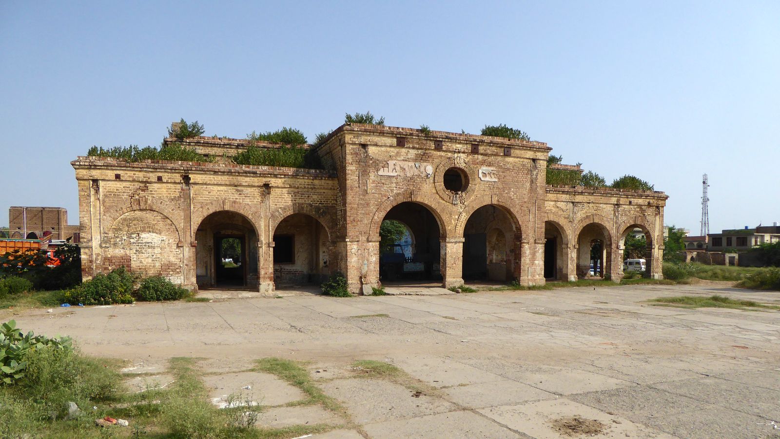 File:Vara railway station.jpg - Wikipedia