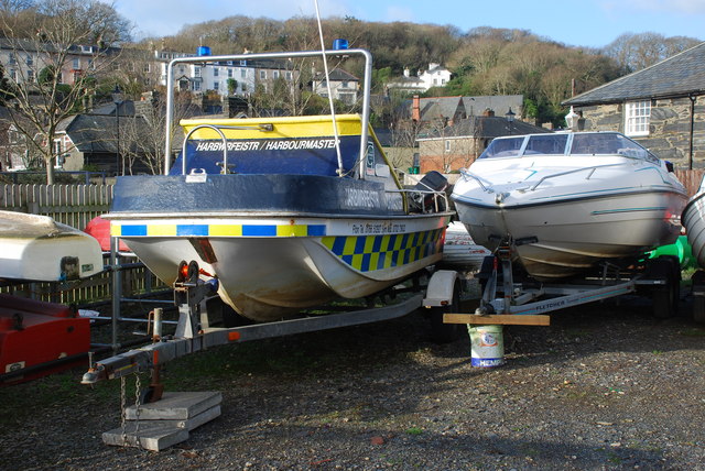 File:Cwch yr Harbwrfeister - Harbourmaster's Boat - geograph.org.uk - 668808.jpg