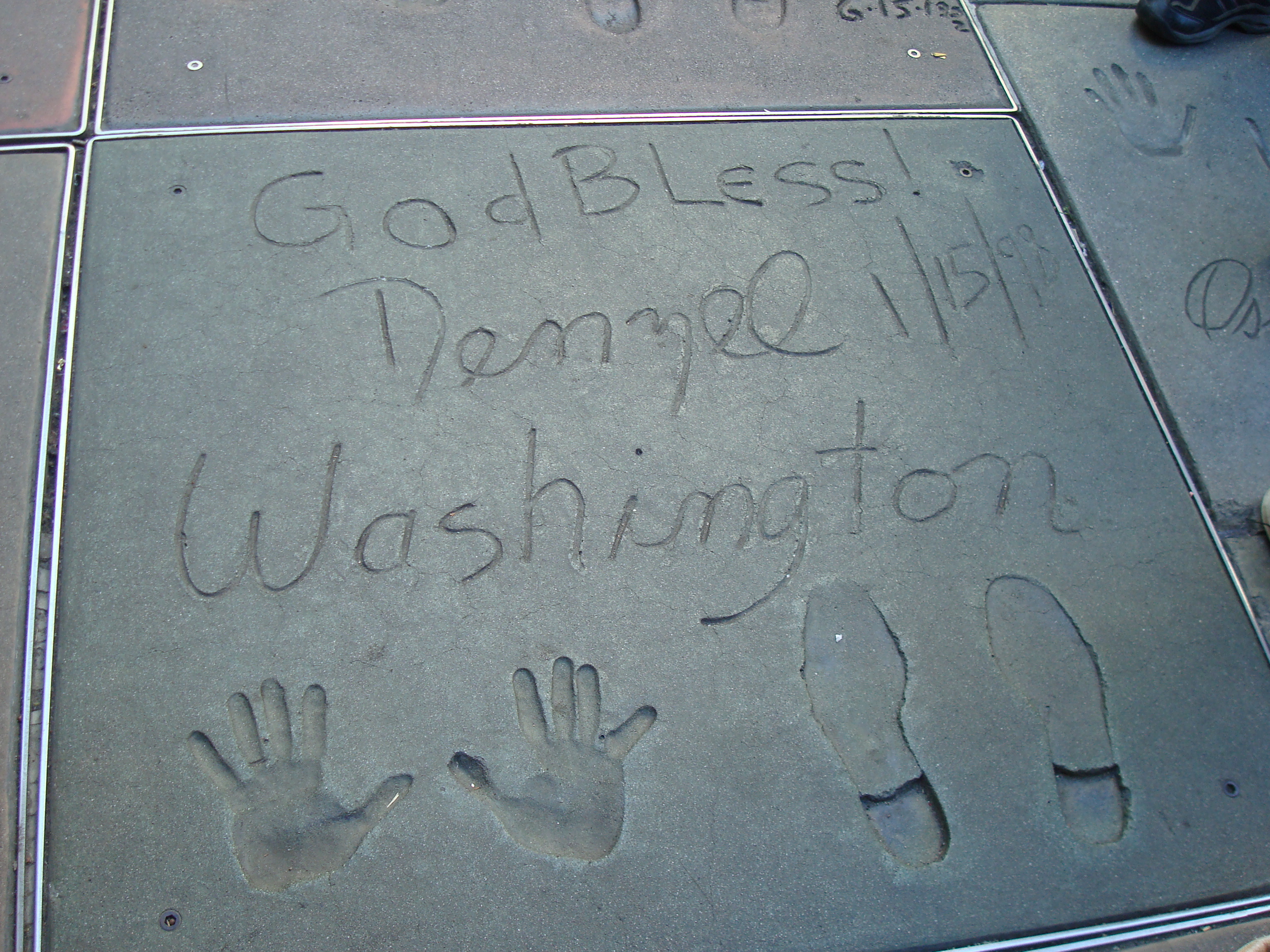 hollywood walk of fame handprints