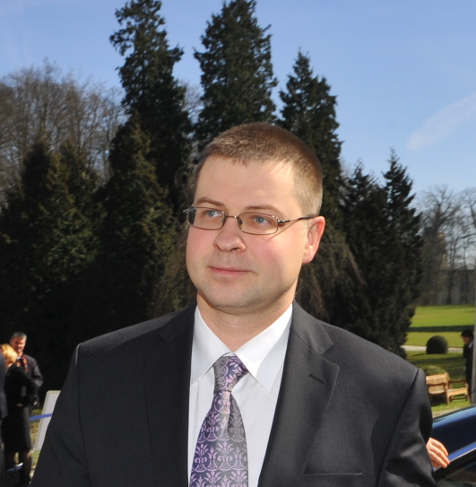 File:Dombrovskis 03 2011.png