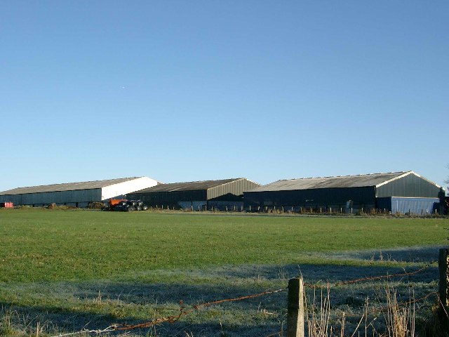 File:Farm buildings near Sandford - geograph.org.uk - 79928.jpg