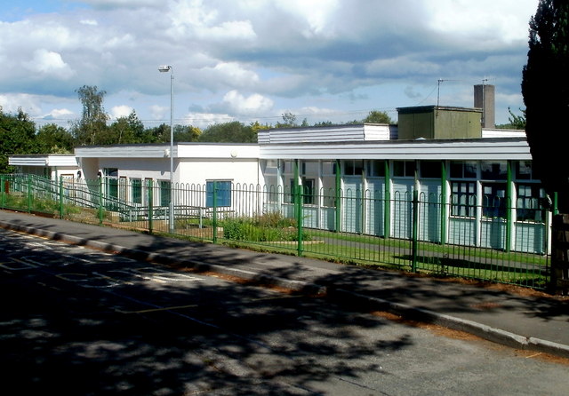 File:Goytre Fawr Primary School, Penperlleni 3327655 e870c1e8.jpg