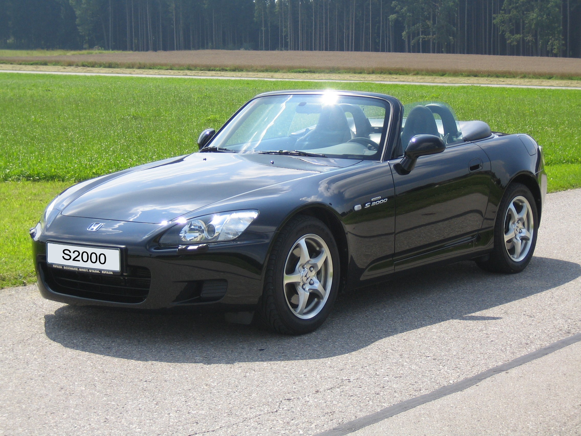 Honda_S2000_schwarz.jpg