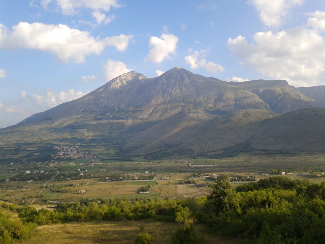 File:Monte Velino da Albe.jpg