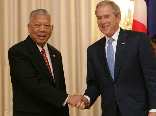 File:President George W. Bush with Prime Minister Samak Sundaravej.jpg