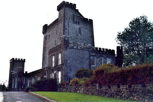 File:Quin - Knappogue Castle - View to southeast - geograph.org.uk - 1639259.jpg