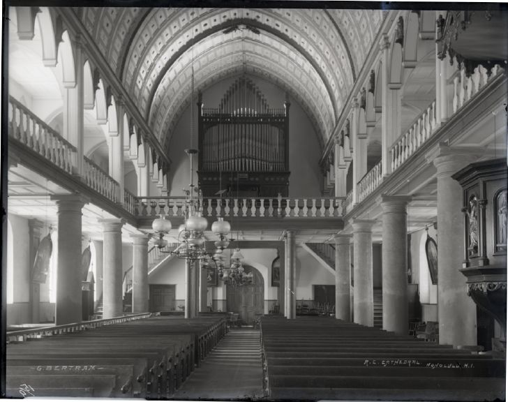 File:R. C. Cathedral, Honolulu, (15), photograph by Brother Bertram.jpg