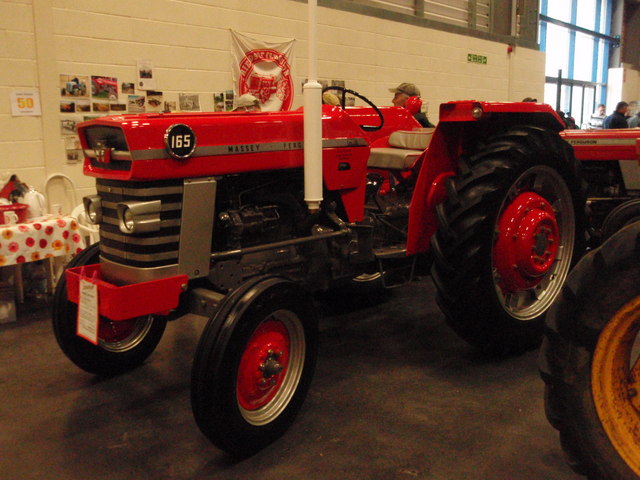 Batterie tracteur agricole MASSEY FERGUSON