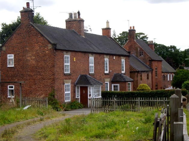 File:Roadside cottages on approaches to Kirk Langley - geograph.org.uk - 515643.jpg