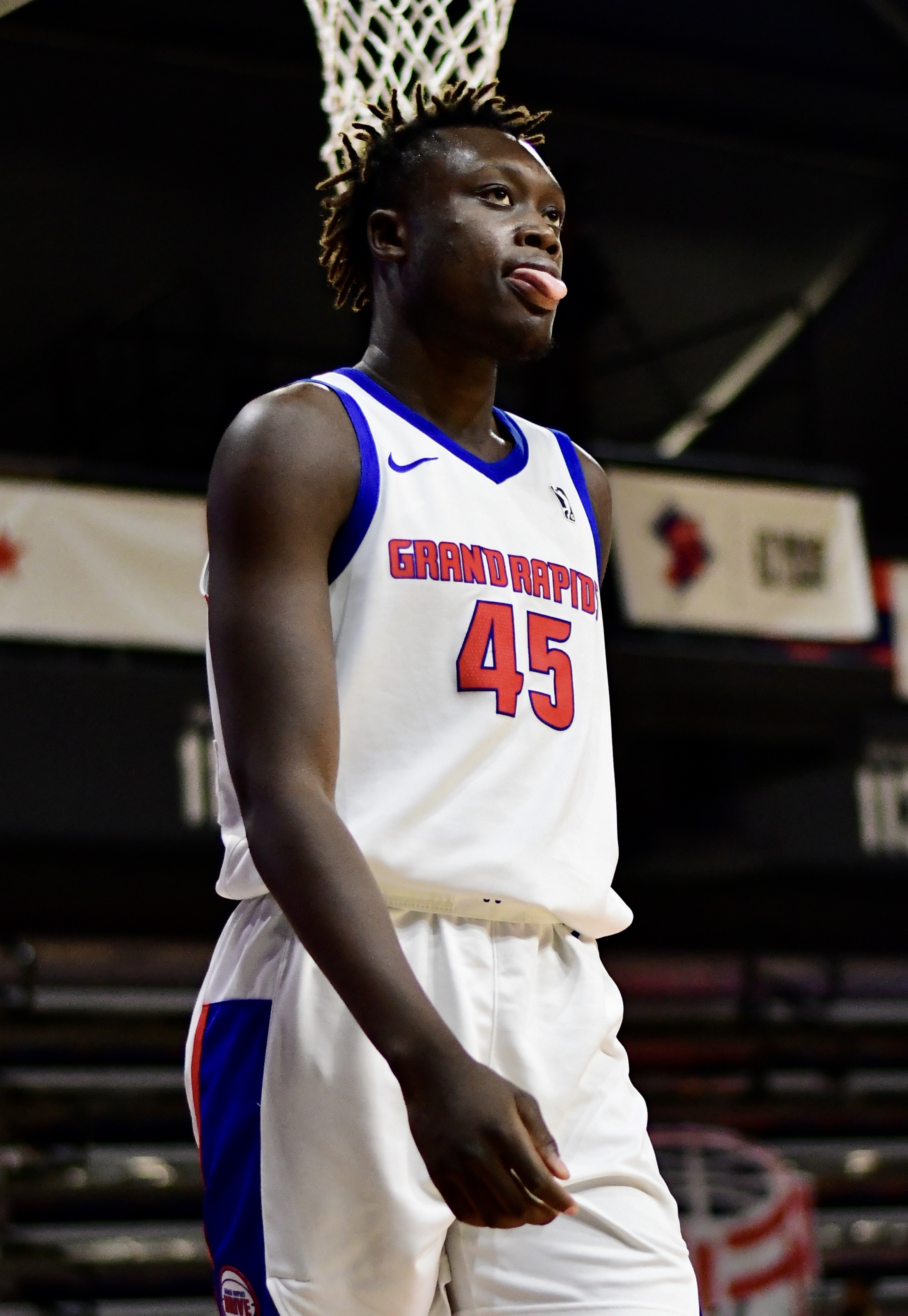 Nets plan to sign Wenyen Gabriel to 10-day contract
