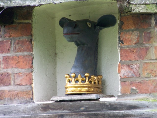 File:The Ass's Head with a Coronet - geograph.org.uk - 793157.jpg