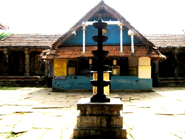 File:Thirunelly Temple.JPG