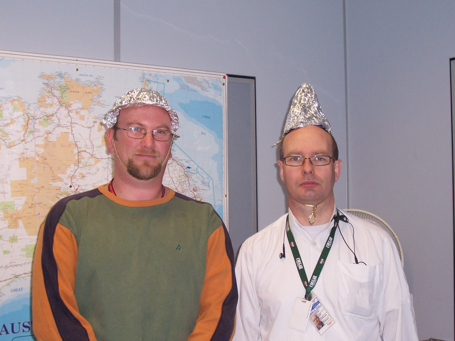 Tin foil hat - Wikipedia
