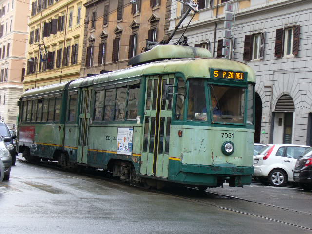 File:Tram "vecchio" de Roma (2039865962).jpg