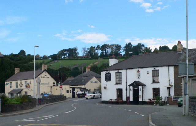 File:Two pubs, Llanbadarn Fawr - geograph.org.uk - 2104182.jpg